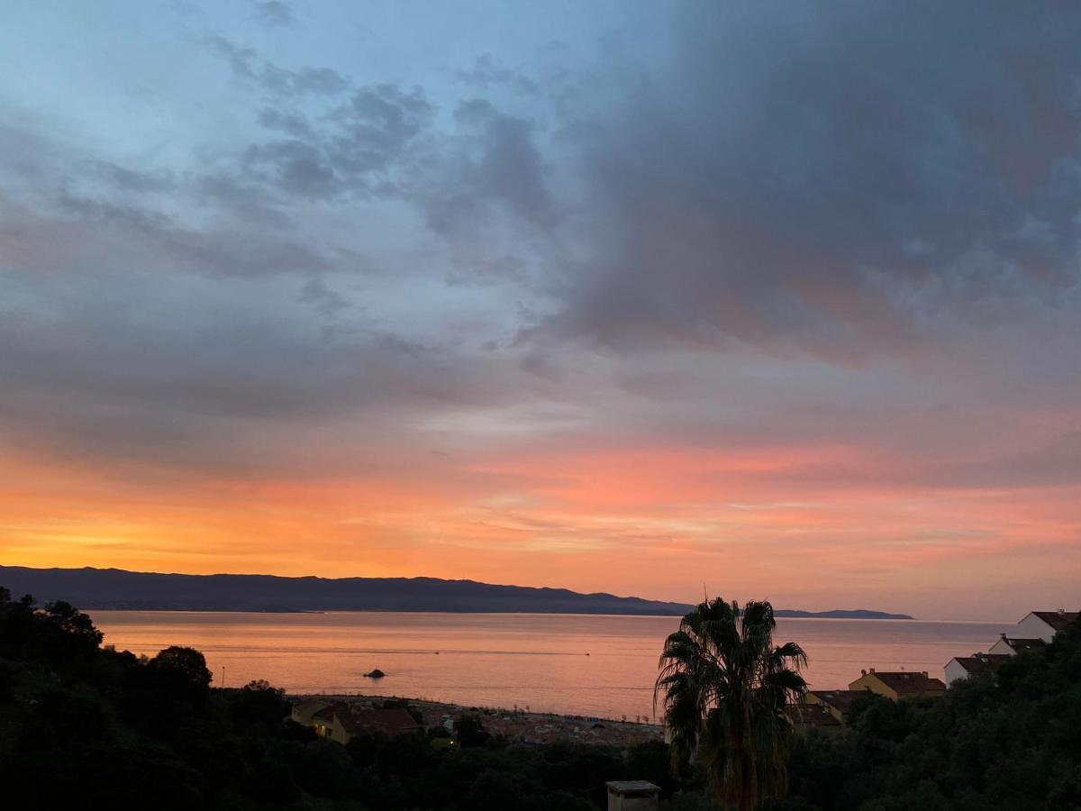 Appartement Duplex avec vue panoramique sur golfe d'Ajaccio à Ajaccio  Extérieur photo